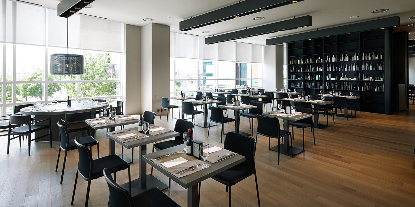 Restaurant cafe