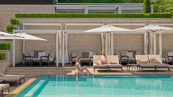 Rewards Morning Essential Cabana